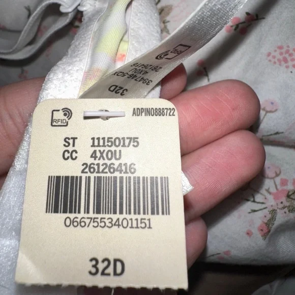 victoria’s secret pink bra bundle (3) - Picture 4 of 4